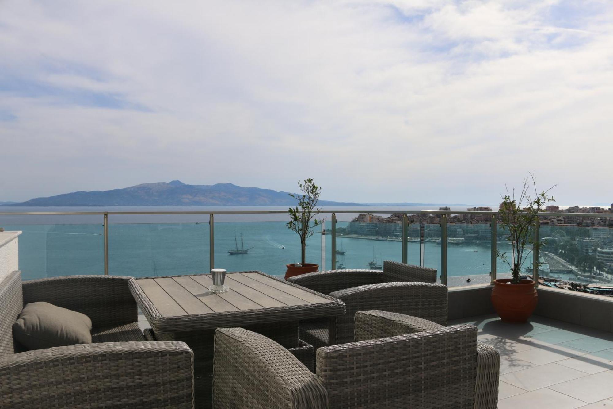 Apartamento Rocknest Sea View Penthouse Sarandë Exterior foto